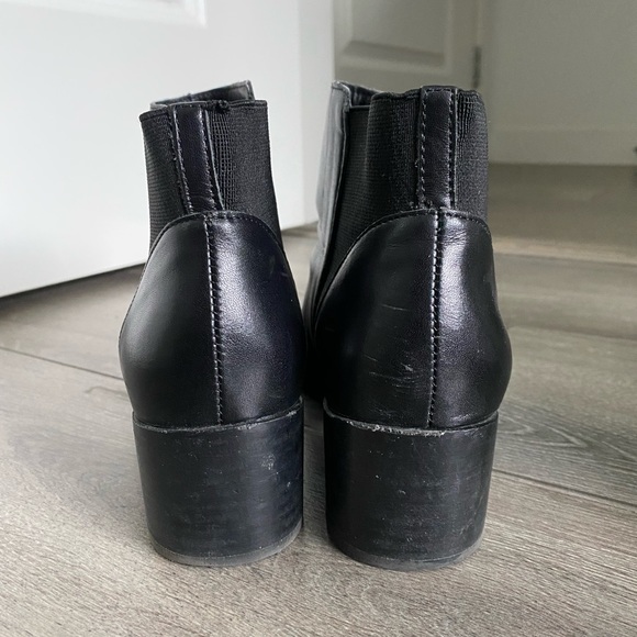 Chinese Laundry Finn Booties - Picture 8 of 11